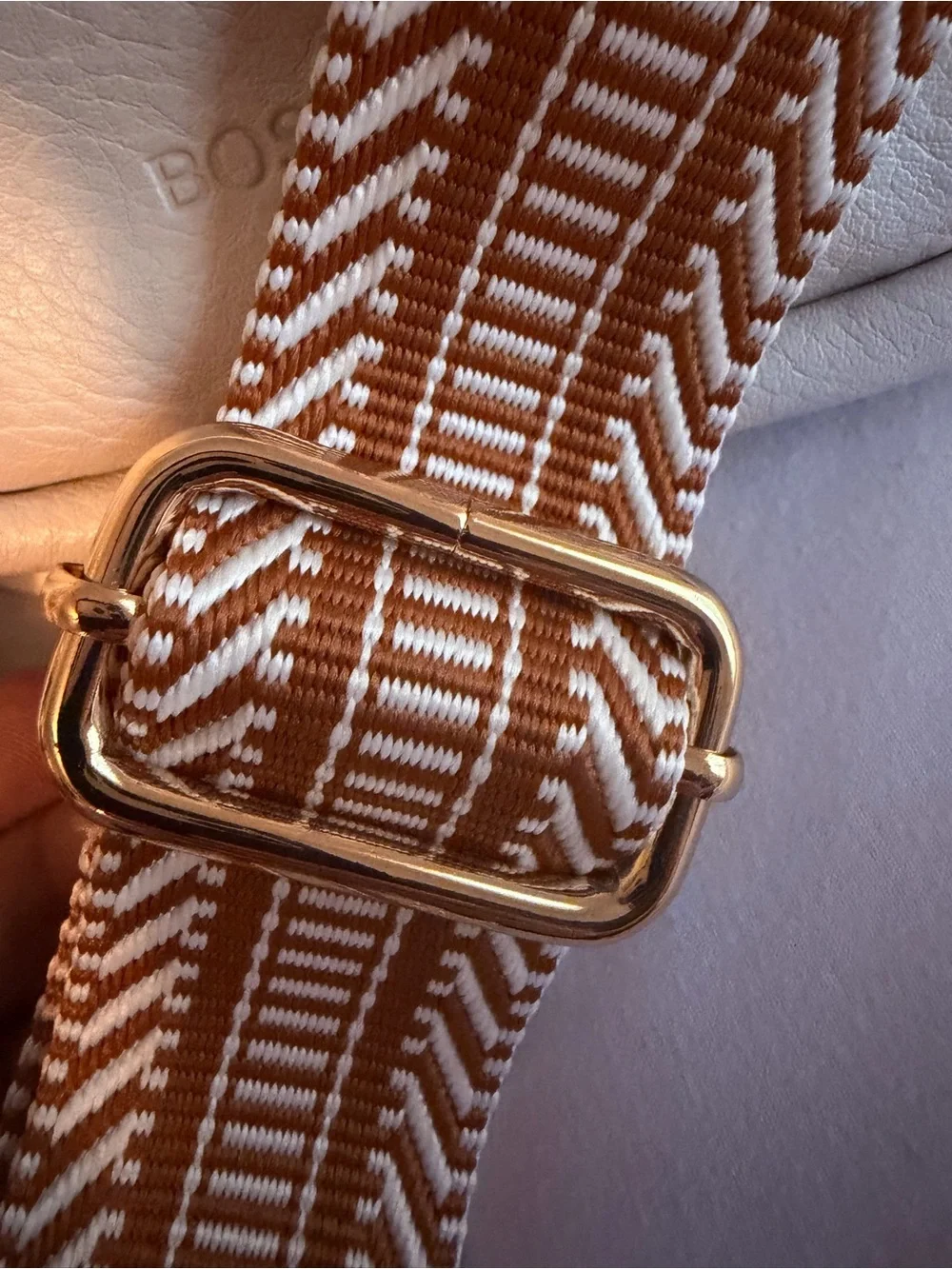 Bostanten cream crossbody